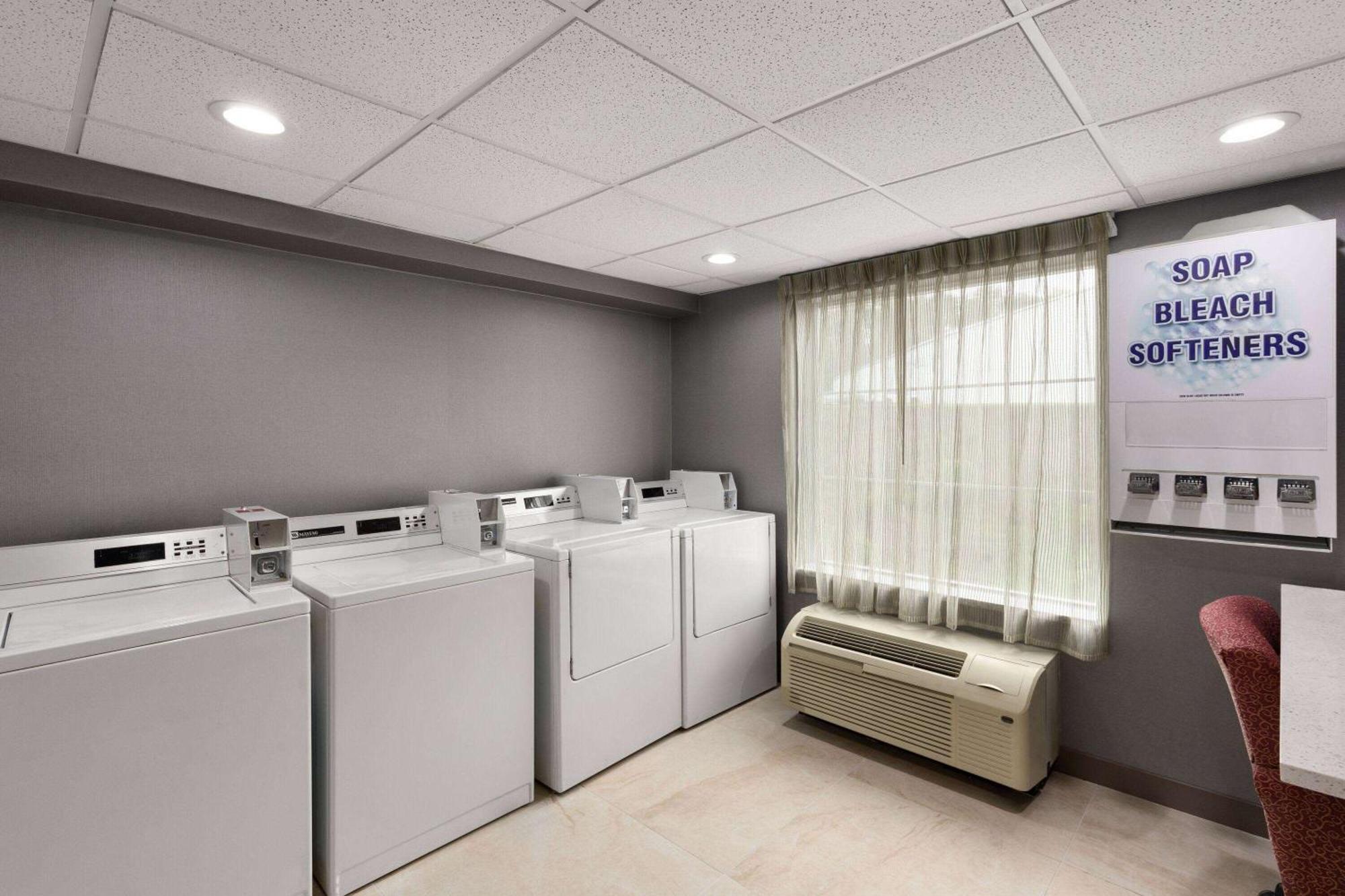 Hawthorn Extended Stay By Wyndham Knoxville Eksteriør billede